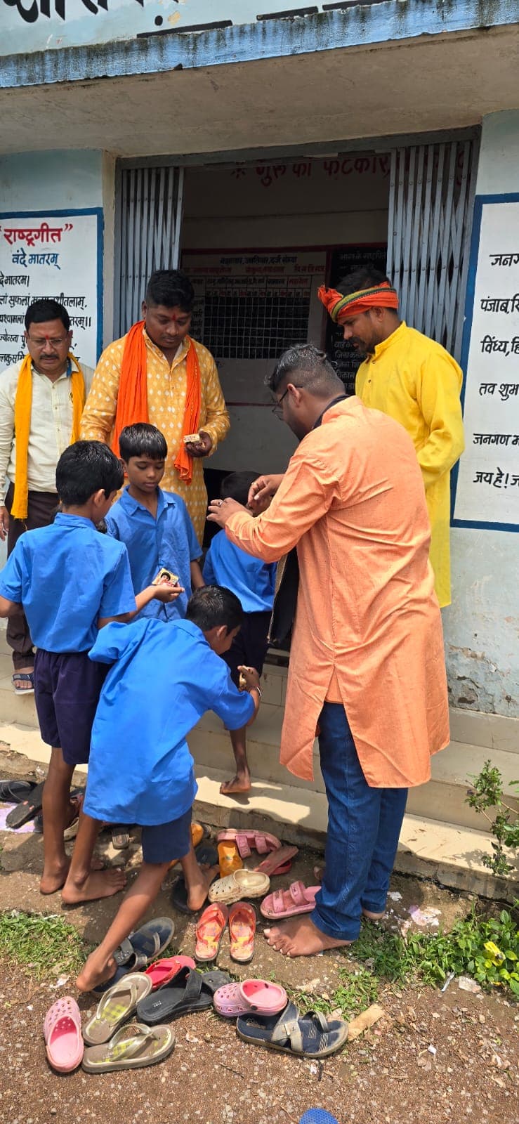बच्चो को लेखन सामग्री